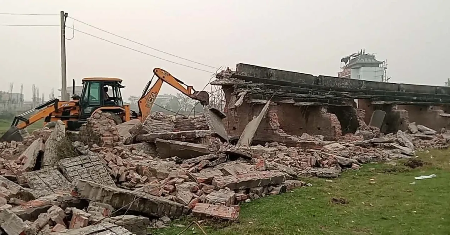 वीरगन्जको नारायणी रंगशालाको पुनर्निर्माण सुरु, जीर्ण संरचना भत्काएर नयाँ निर्माण थालियो