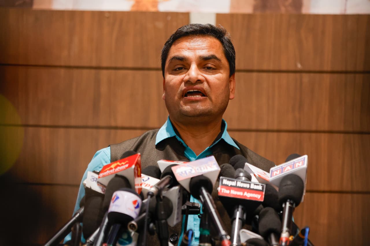 प्रधानमन्त्रीले जानीजानी संसदको उपेक्षा गरे : प्रदीप पौडेल